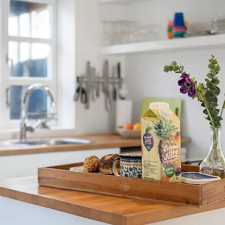 Beautiful In With Kitchen *